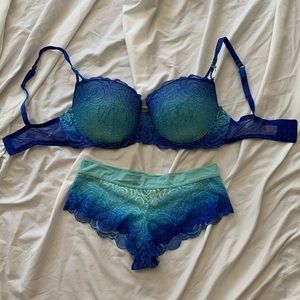 Candie’s Matching Bra&Underwear Set